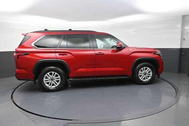 Used 2026 Toyota Sequoia SR5 w/ SR5 Premium Package AWD/4WD image 9