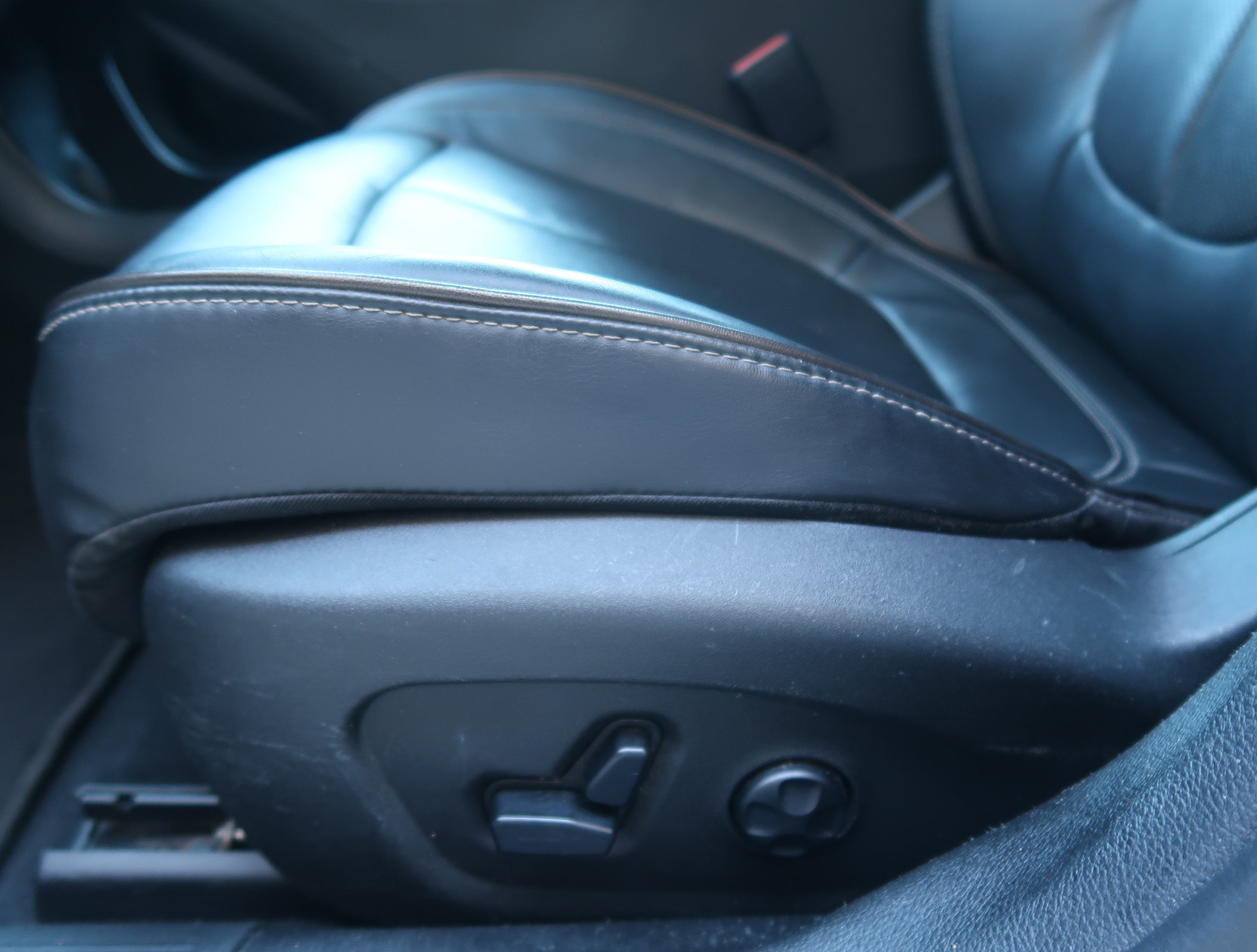Used 2015 Chrysler 200 C w/ Navigation & Sound Group I FWD image 12
