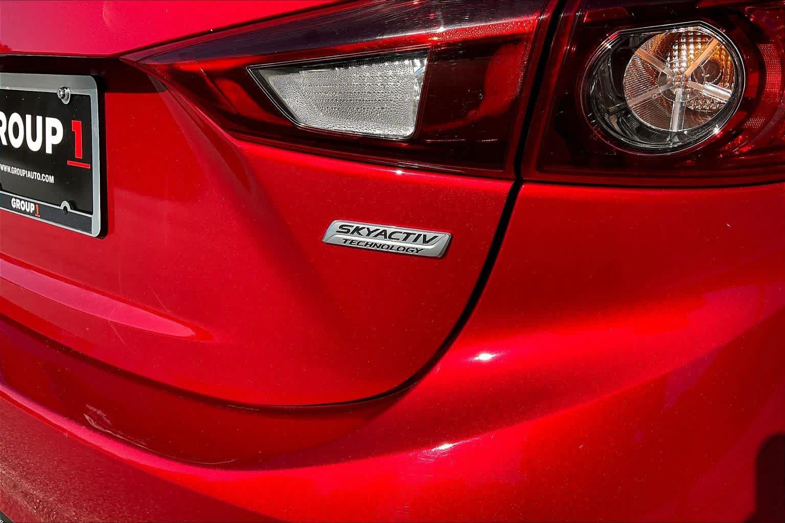Used 2018 MAZDA MAZDA3 Touring FWD image 10
