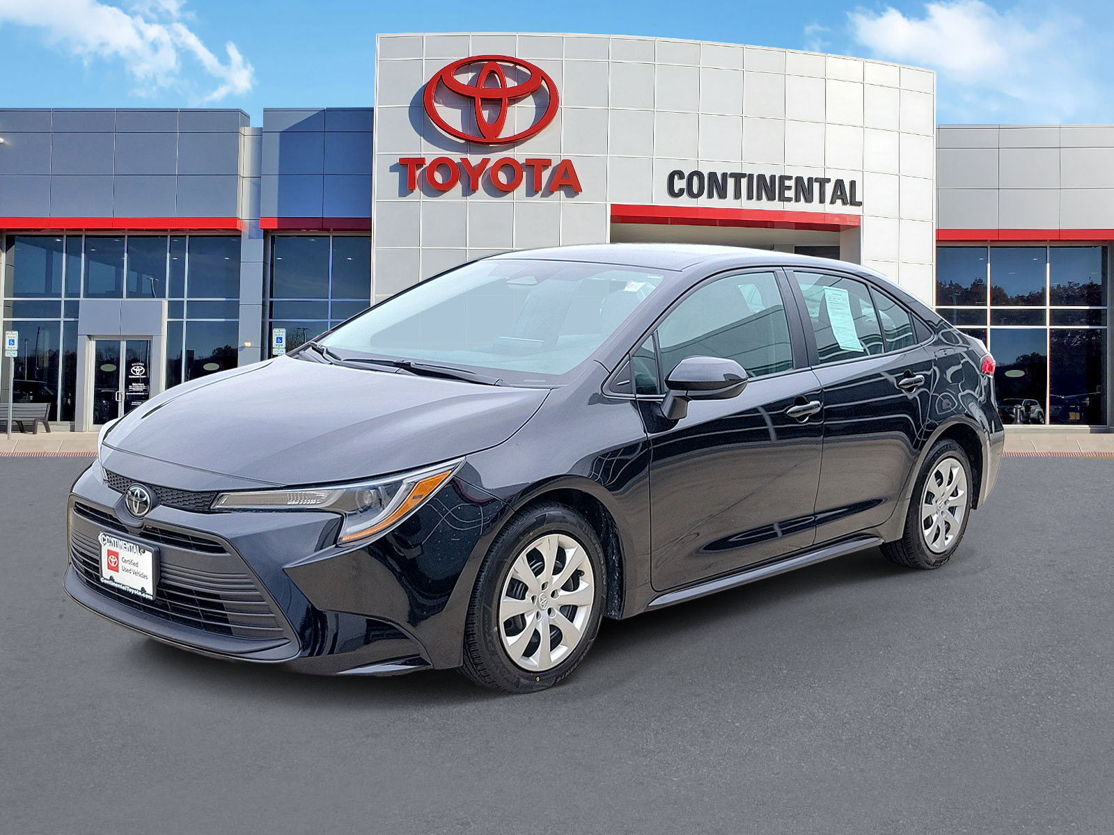 Certified 2024 Toyota Corolla LE FWD image 3