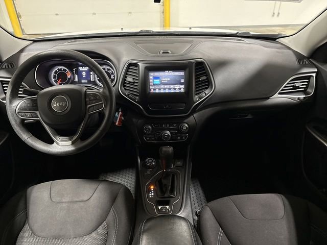 Used 2019 Jeep Cherokee Latitude w/ Popular Appearance Group AWD/4WD image 10