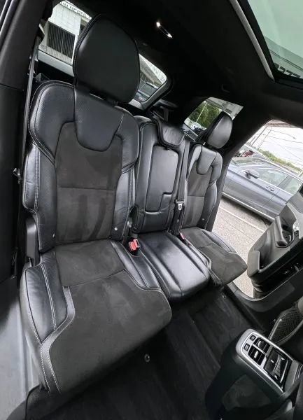 Used 2019 Volvo XC90 T6 R-Design w/ Protection Package Premier AWD/4WD image 23