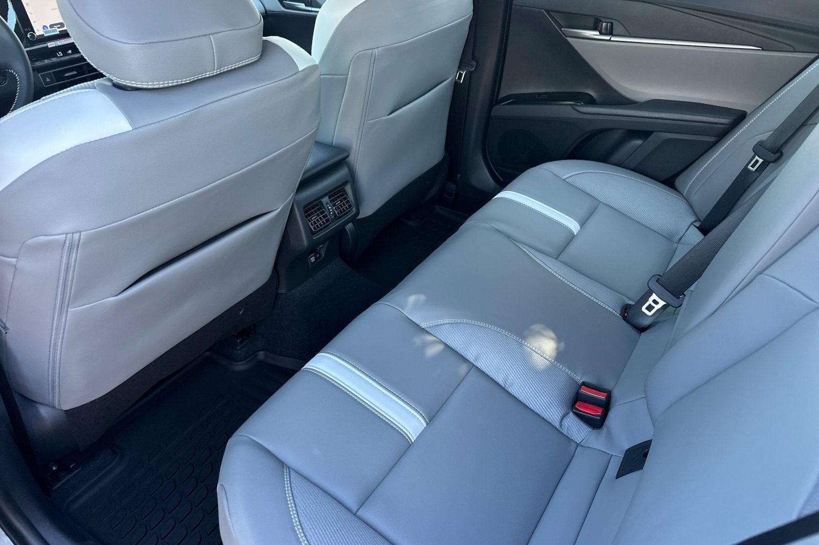 New 2026 Toyota Camry SE w/ Convenience Package AWD/4WD image 13