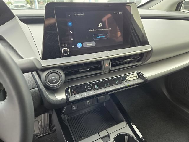 Used 2025 Toyota Prius LE FWD image 20
