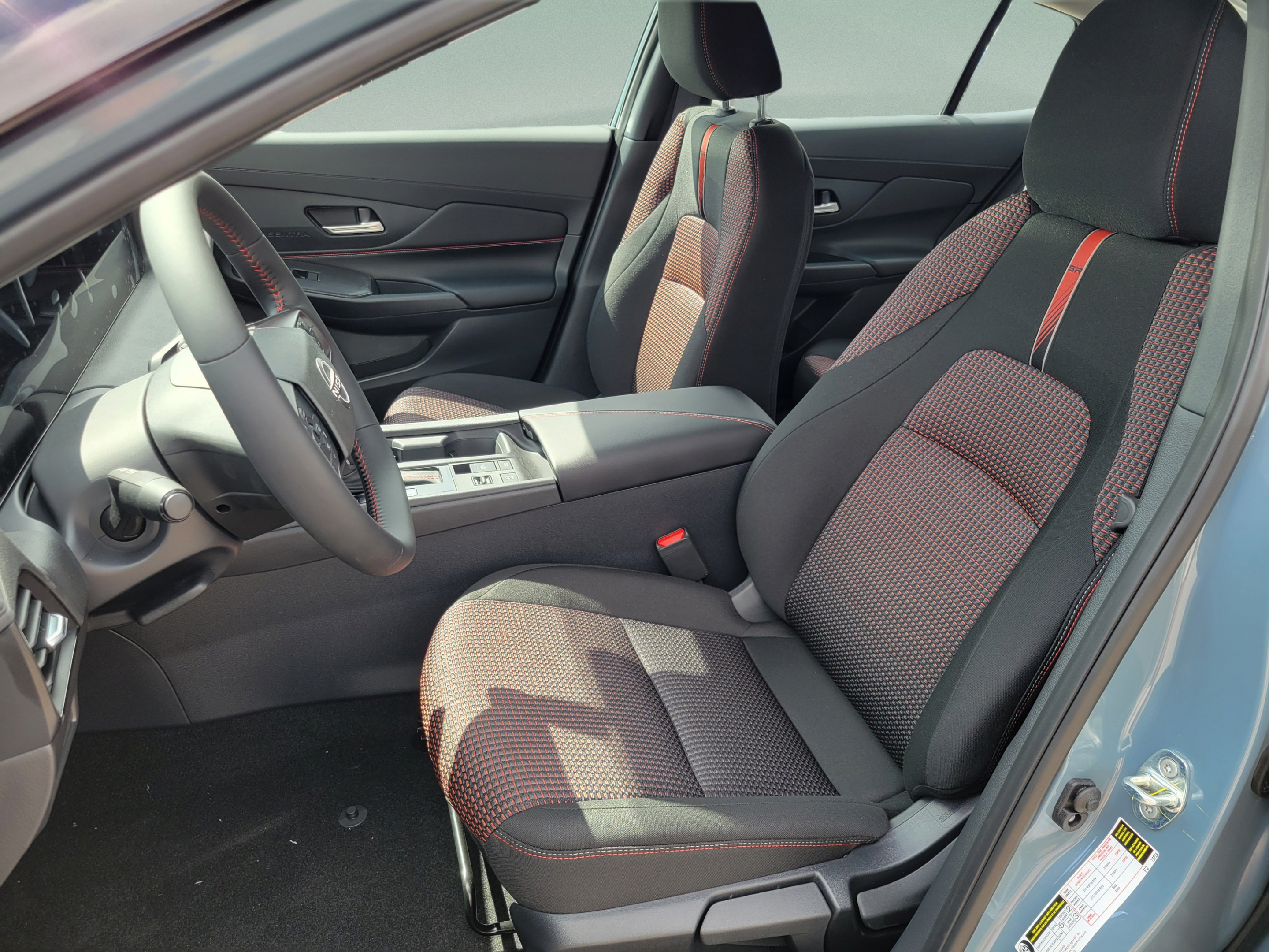New 2027 Nissan Sentra SR w/ Floor Mat Package FWD image 17
