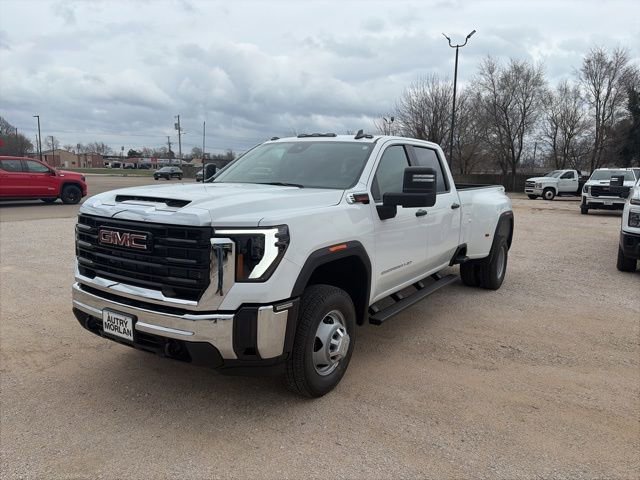 New 2026 GMC Sierra 3500 Pro image 2