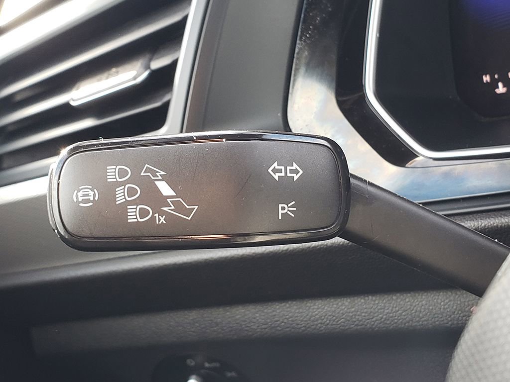 Used 2022 Volkswagen Jetta Sport image 28