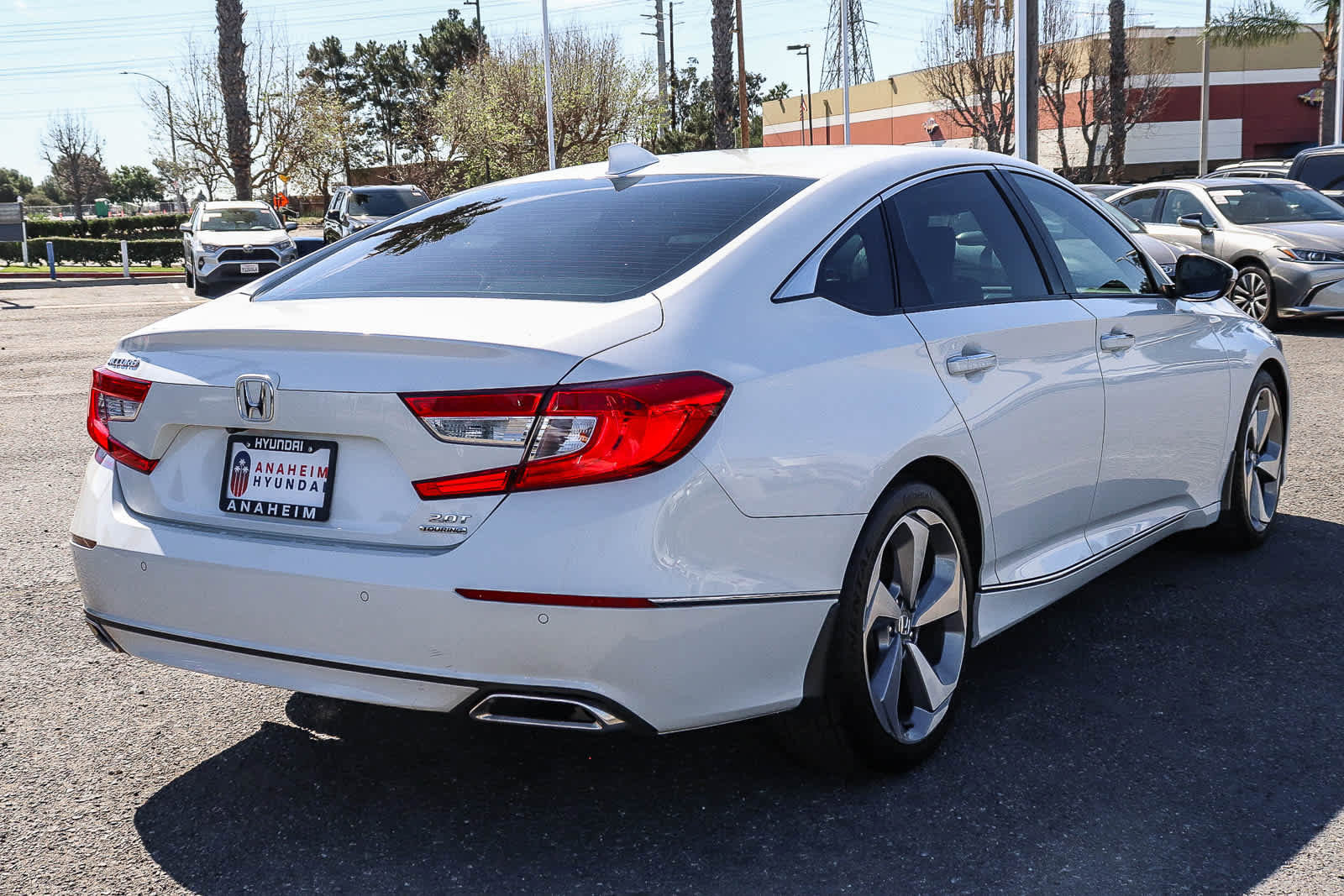 Used 2018 Honda Accord Touring image 6