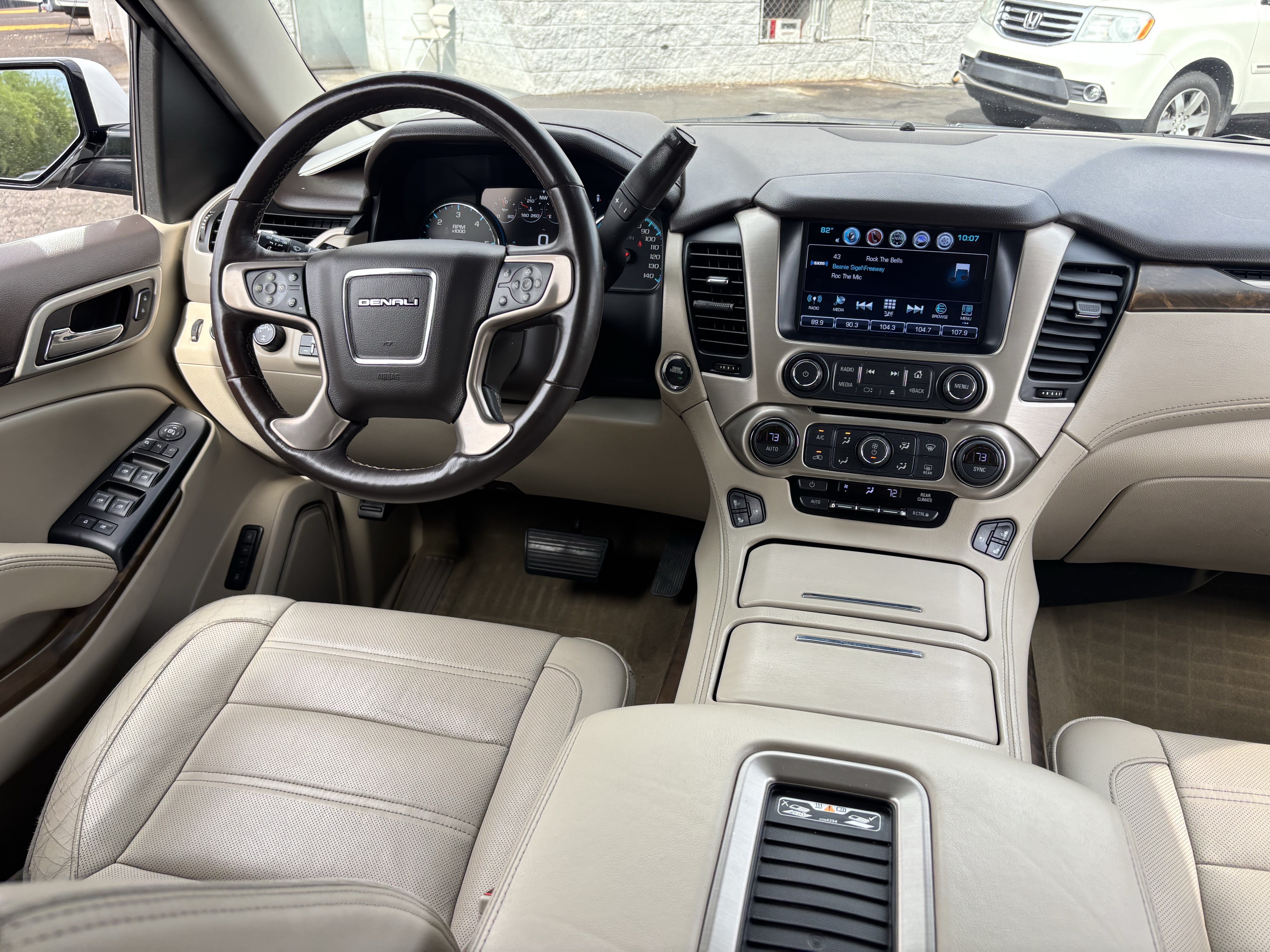 Used 2018 GMC Yukon Denali w/ Open Road Package AWD/4WD image 12