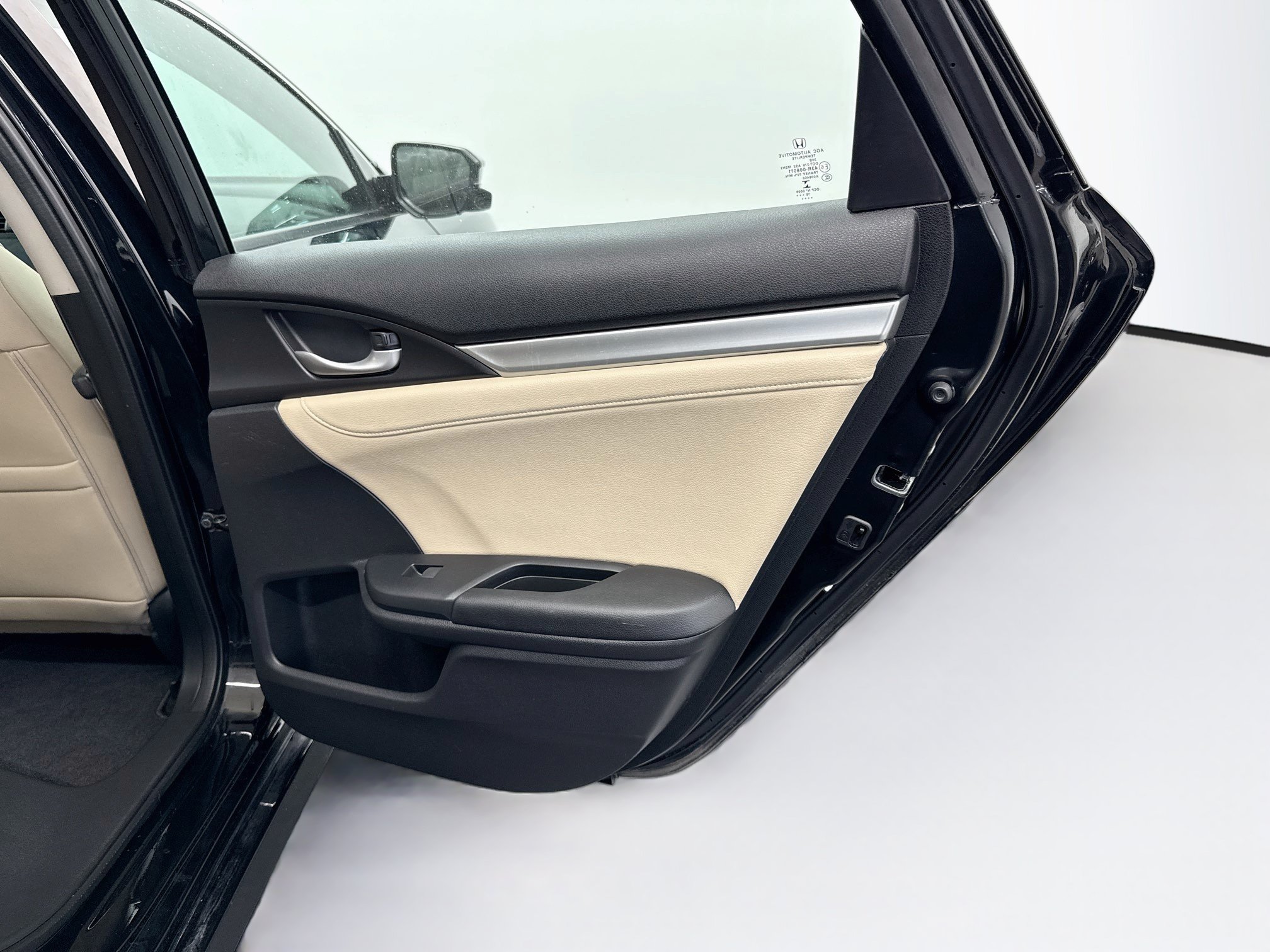 Used 2016 Honda Civic EX-L image 30