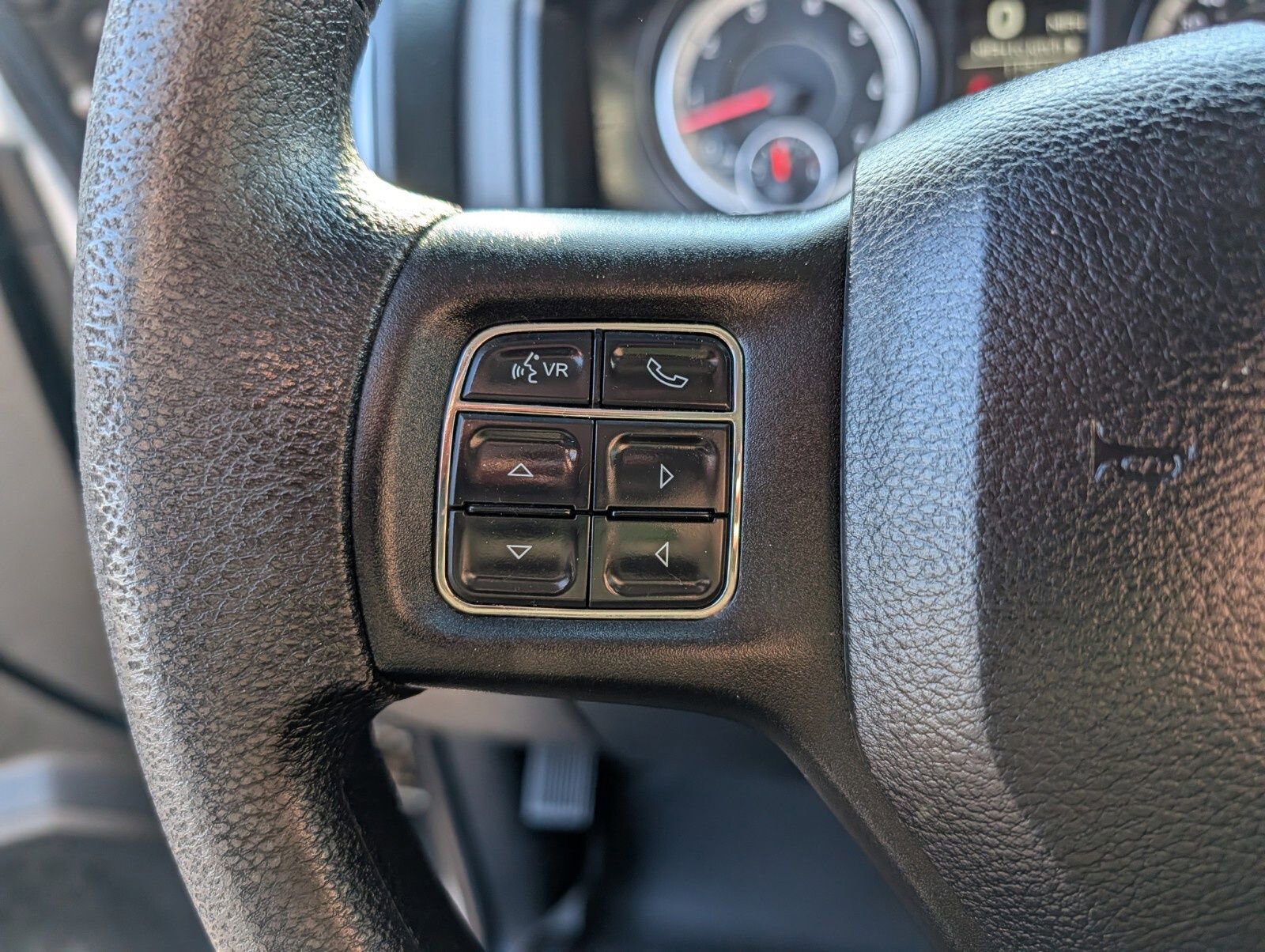 Used 2016 RAM 1500 Classic SLT image 25