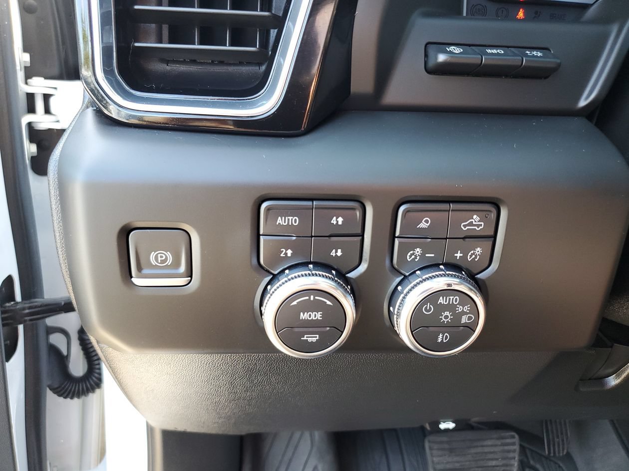 Used 2024 GMC Sierra 2500 Denali Ultimate AWD/4WD image 30