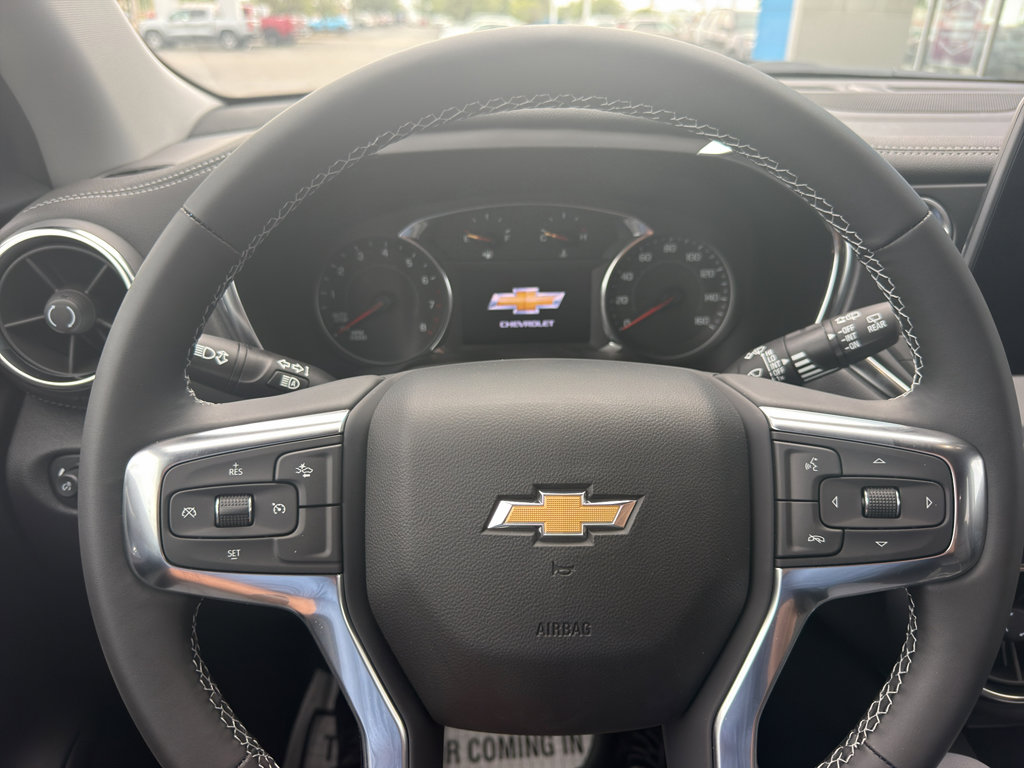 New 2026 Chevrolet Blazer LT w/ Sound & Technology Package AWD/4WD image 17