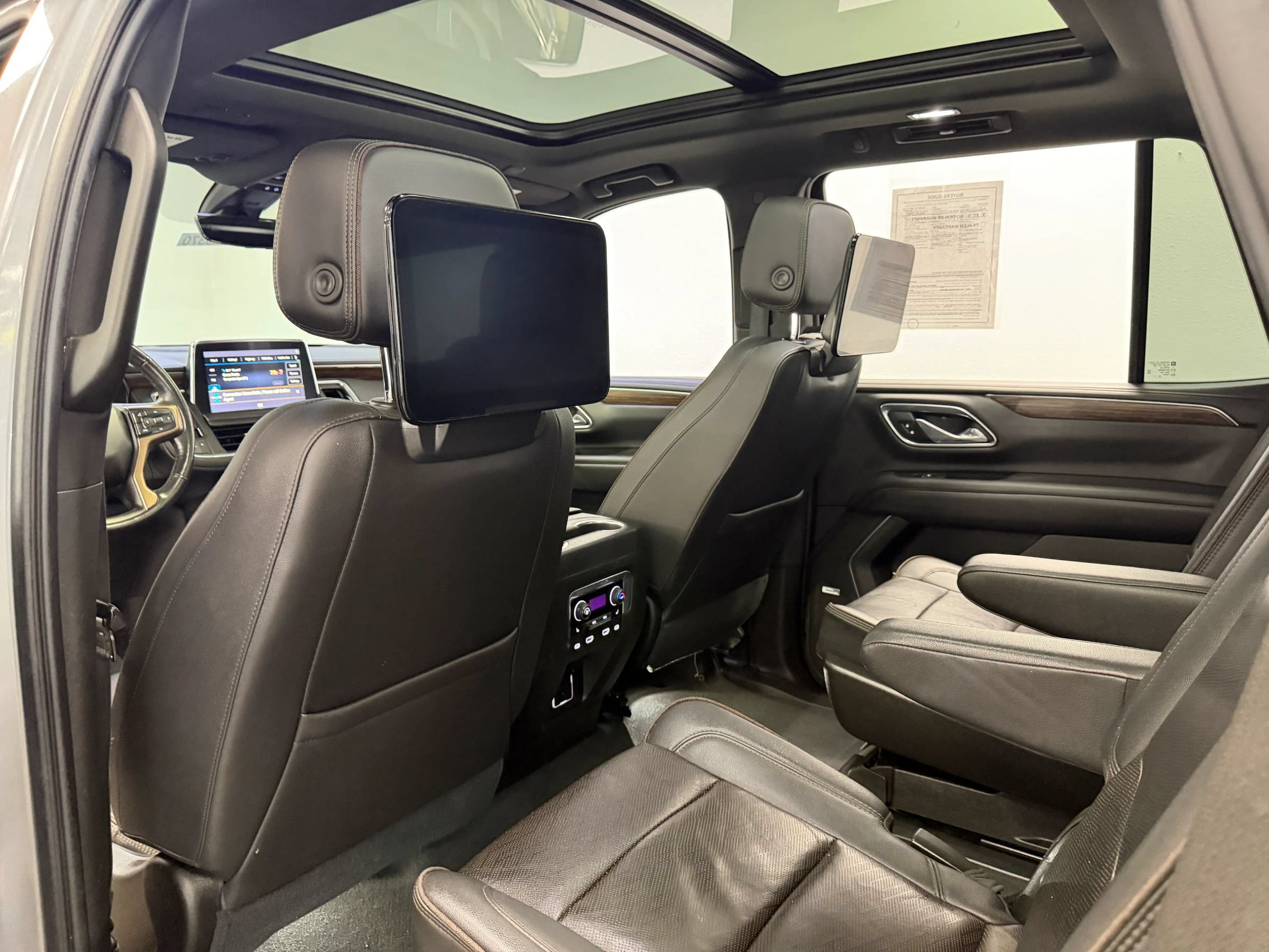 Used 2021 Chevrolet Tahoe High Country AWD/4WD image 24