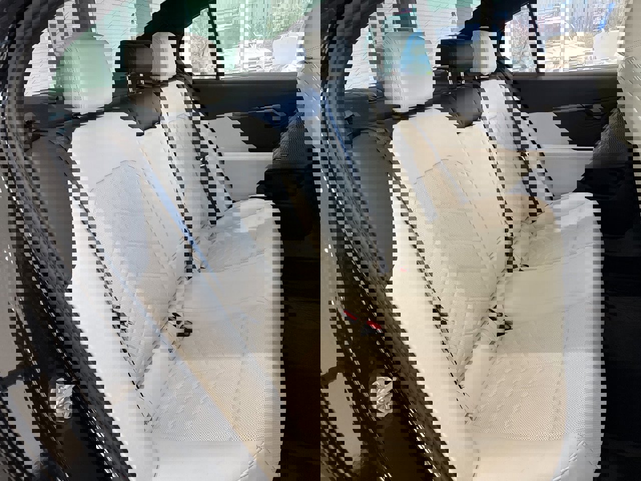 Certified 2025 BMW 530i xDrive 530i xDrive w/ Premium Package image 47