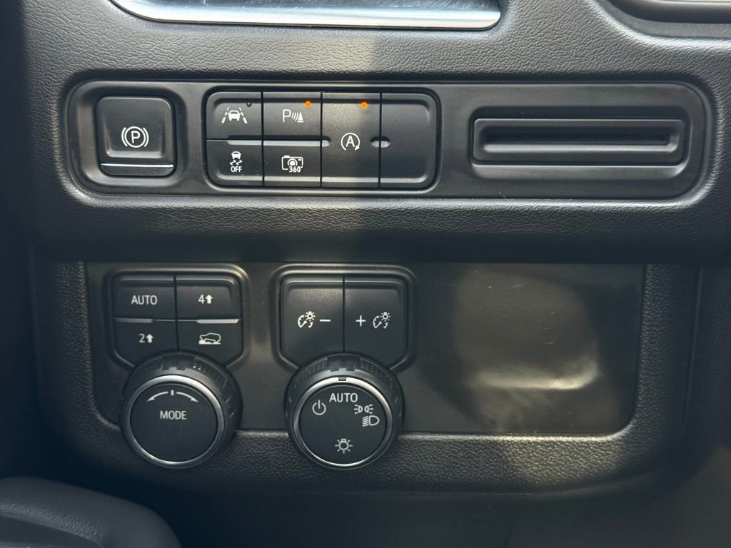 Used 2023 Chevrolet Tahoe RST w/ Luxury Package image 27