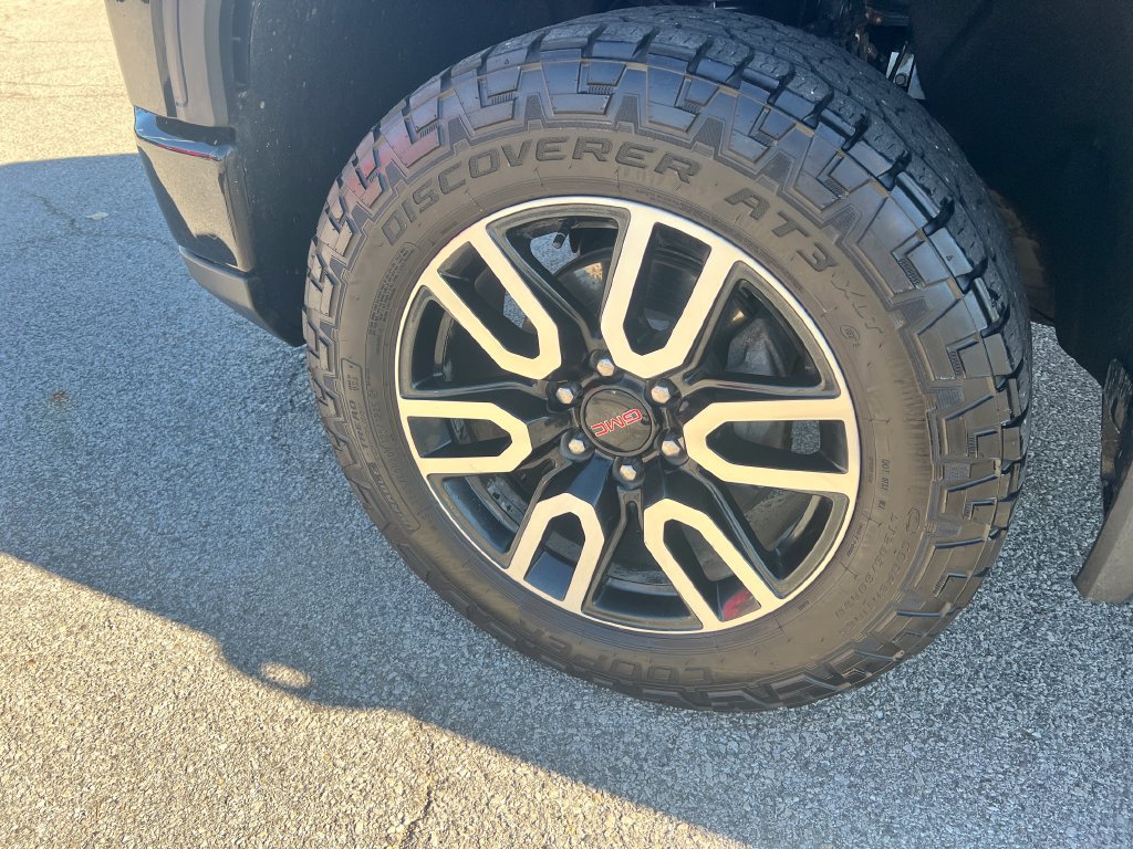 Used 2022 GMC Sierra 1500 AT4 w/ AT4 Preferred Package AWD/4WD image 15