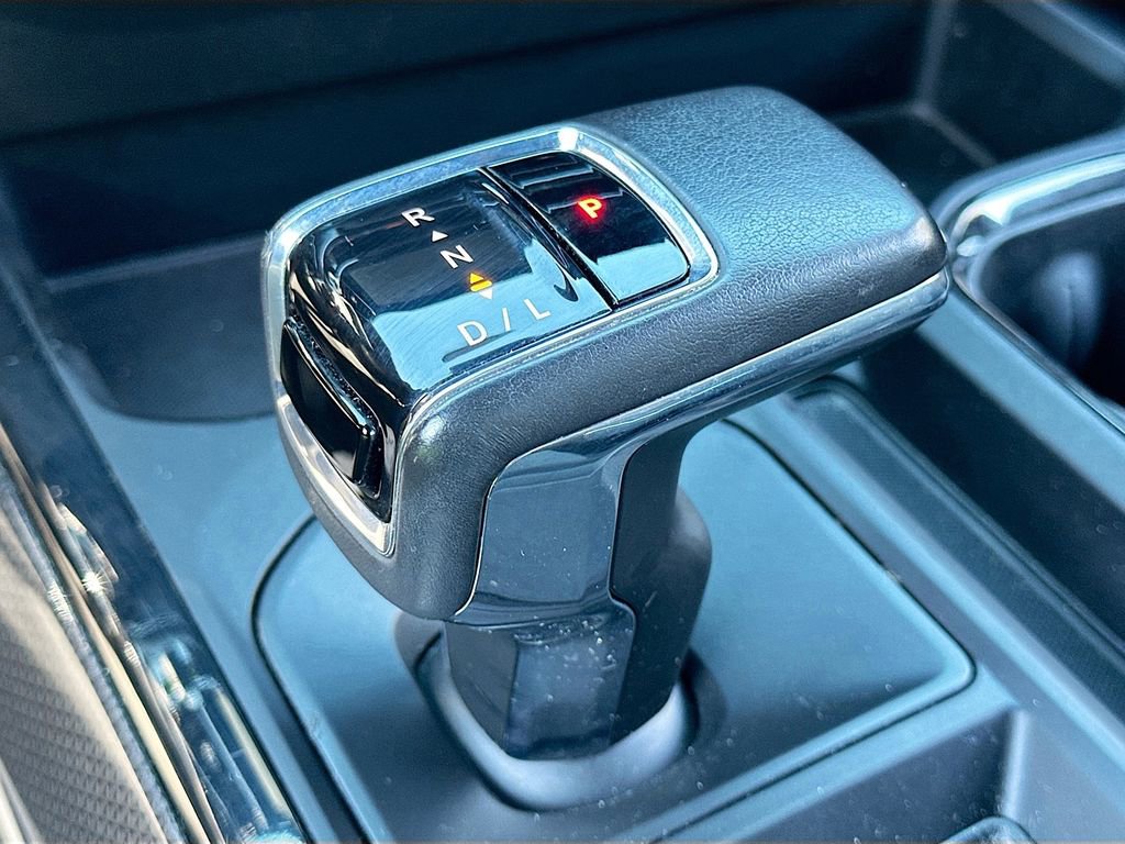 Used 2022 Chevrolet Silverado 1500 ZR2 w/ Technology Package image 17