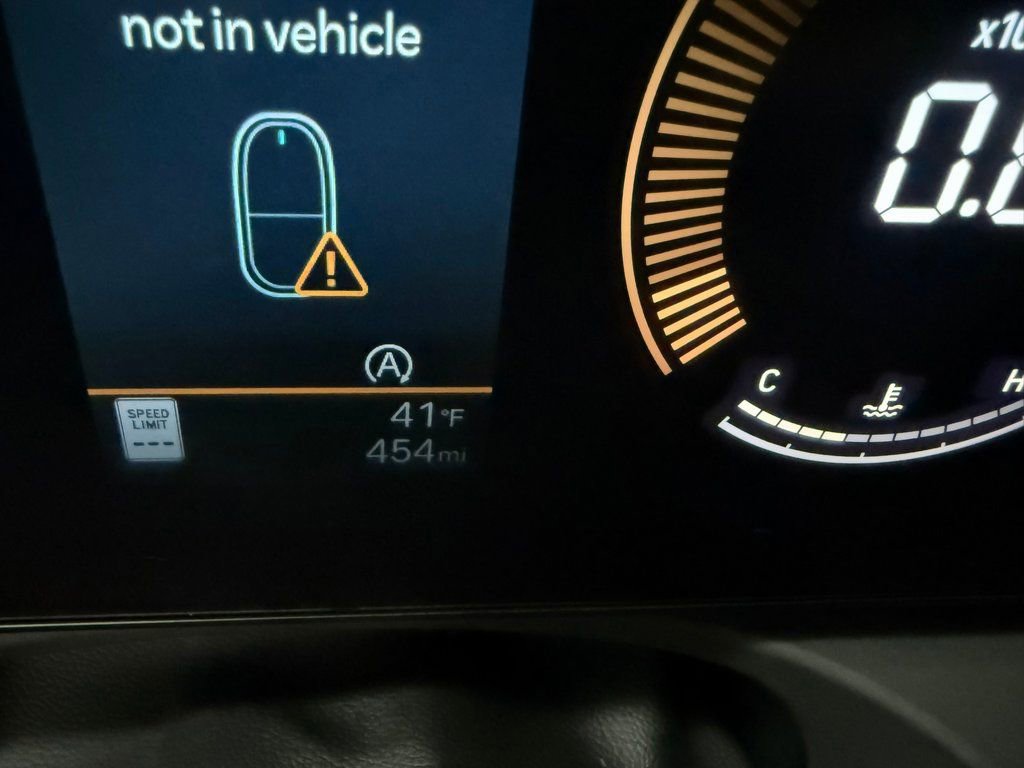 Used 2025 Hyundai Tucson XRT image 38