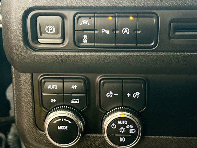 Used 2023 GMC Yukon SLE w/ LPO, Floor Liner Package AWD/4WD image 12