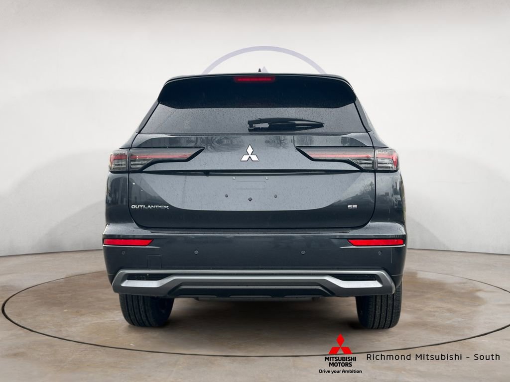 New 2026 Mitsubishi Outlander SE image 4