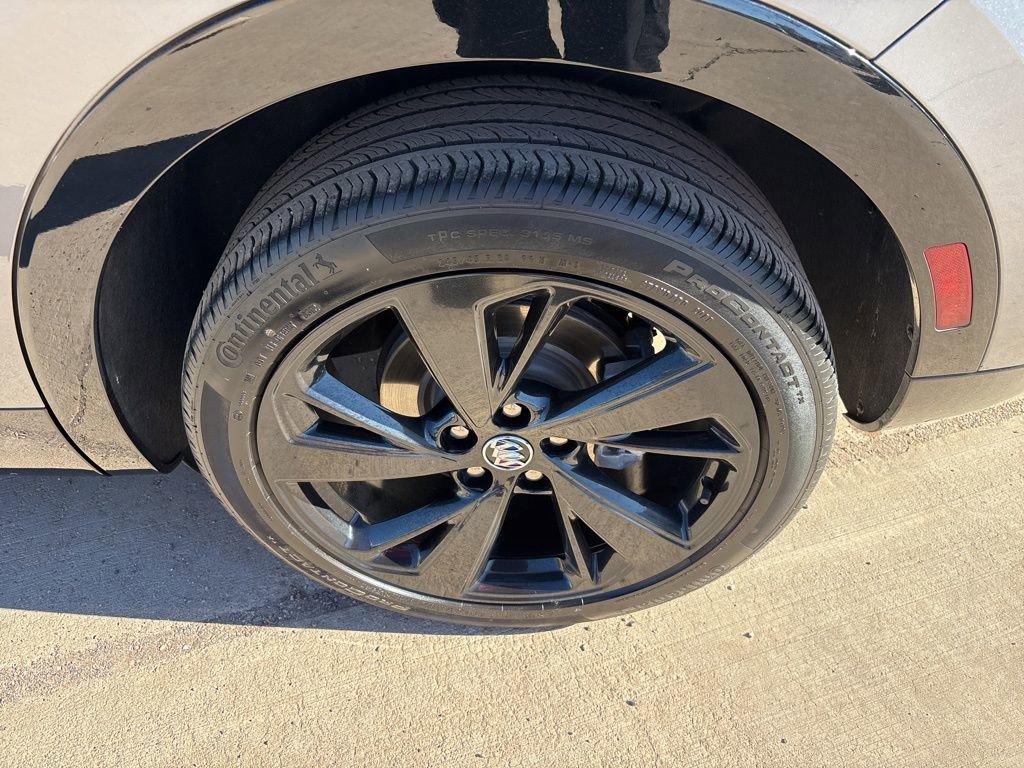 Used 2022 Buick Envision Essence w/ Technology Package I image 10