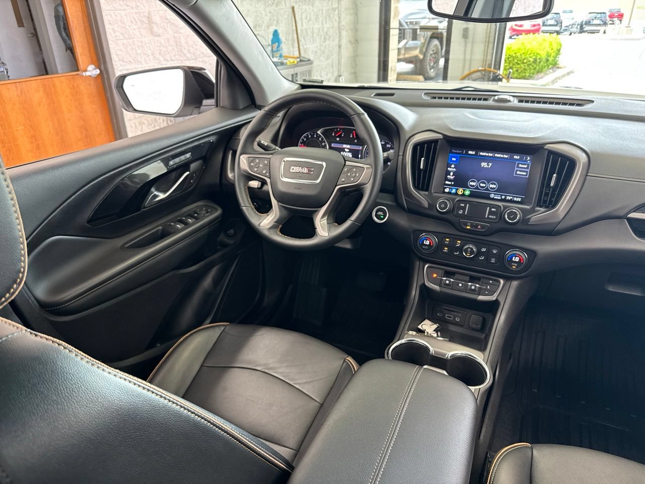 Used 2024 GMC Terrain AT4 AWD/4WD image 43