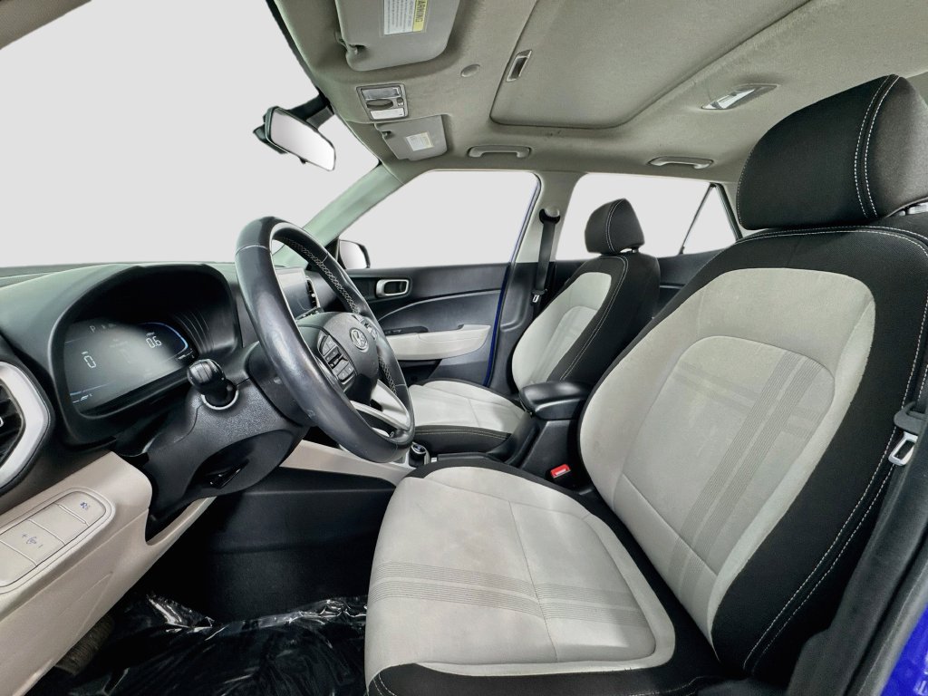 Used 2024 Hyundai Venue SEL FWD image 13