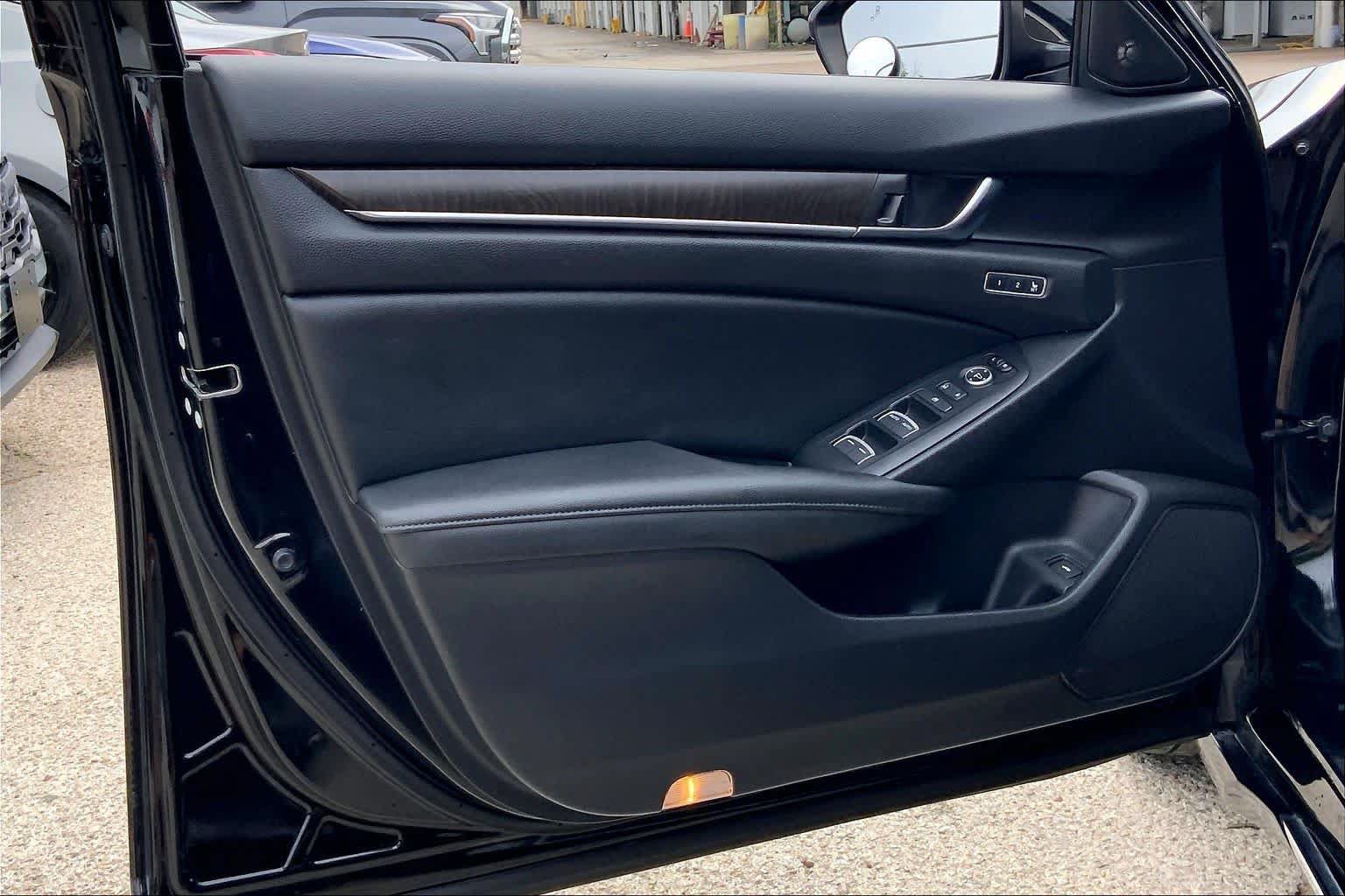Used 2021 Honda Accord EX-L image 21