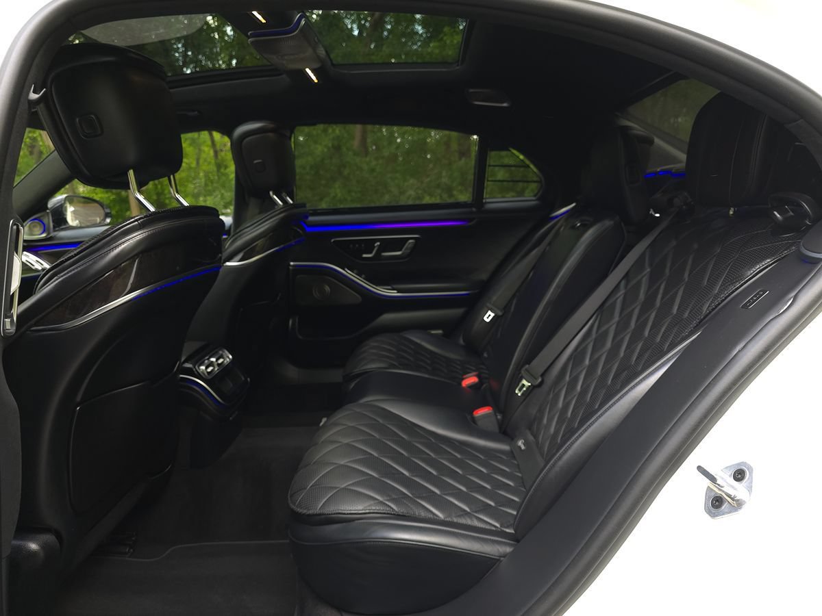 Used 2022 Mercedes-Benz S 580 4MATIC Sedan w/ AMG Line Package image 15