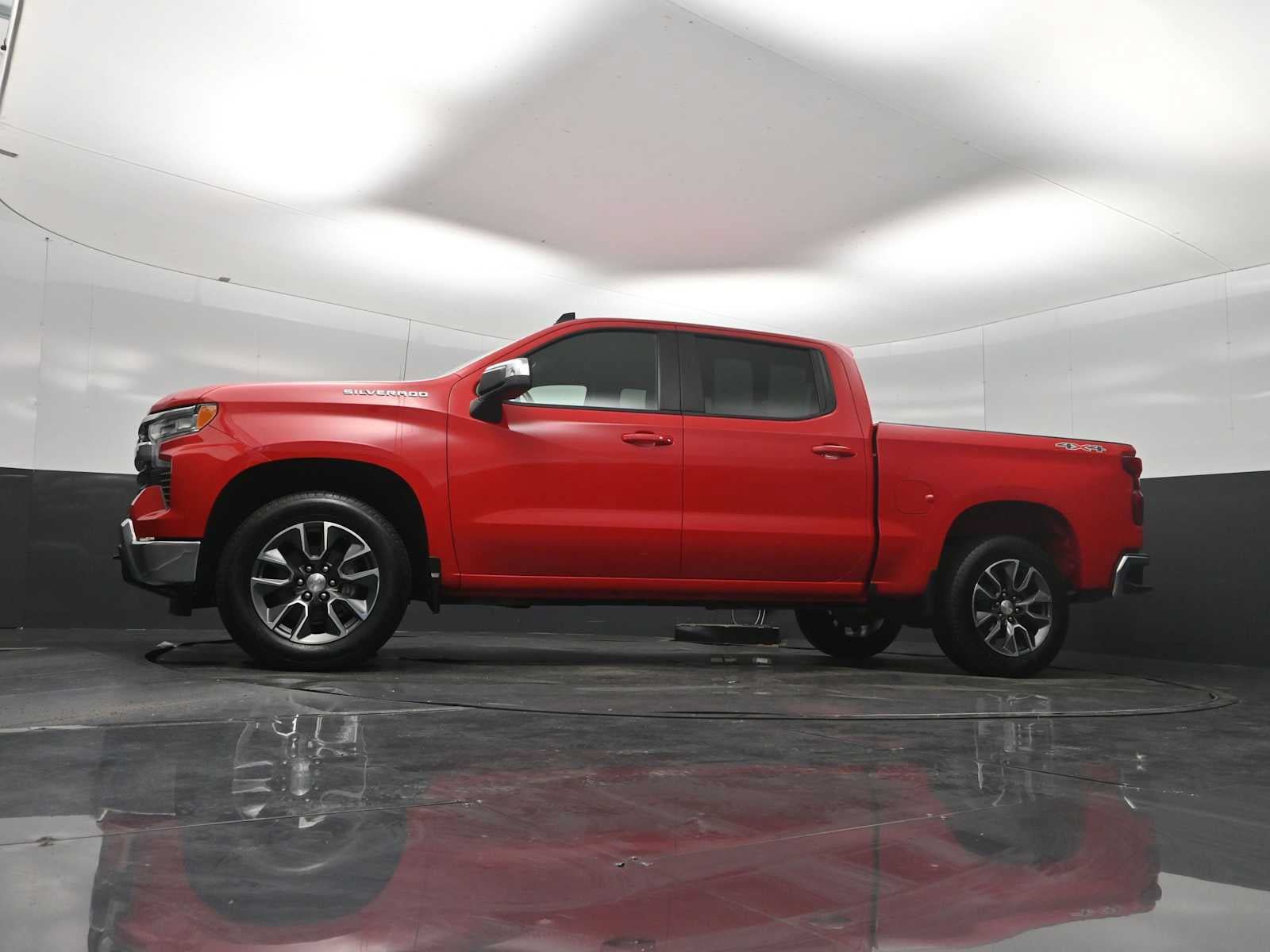 Used 2023 Chevrolet Silverado 1500 LT AWD/4WD image 21