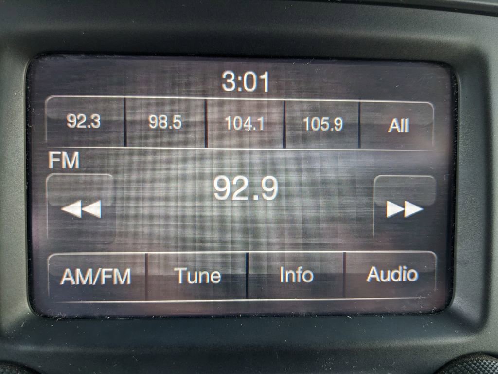 Used 2022 RAM 2500 Tradesman w/ Chrome Appearance Group image 29