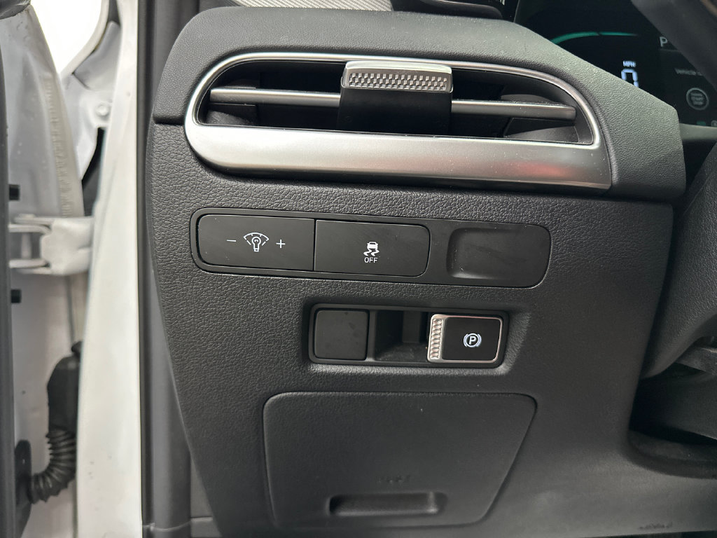 Used 2025 Hyundai Palisade SE FWD image 32