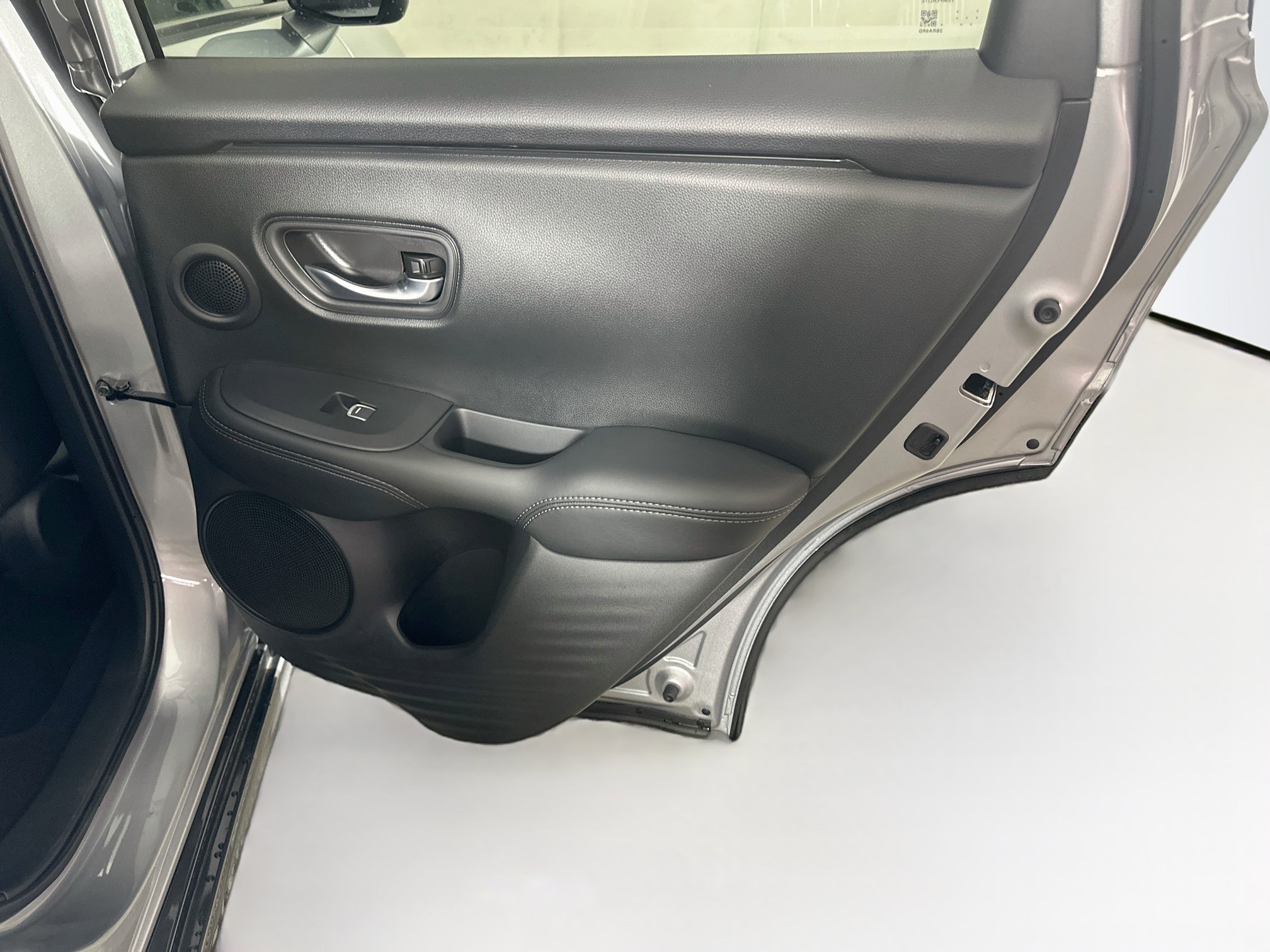 Used 2025 Acura ADX FWD image 31