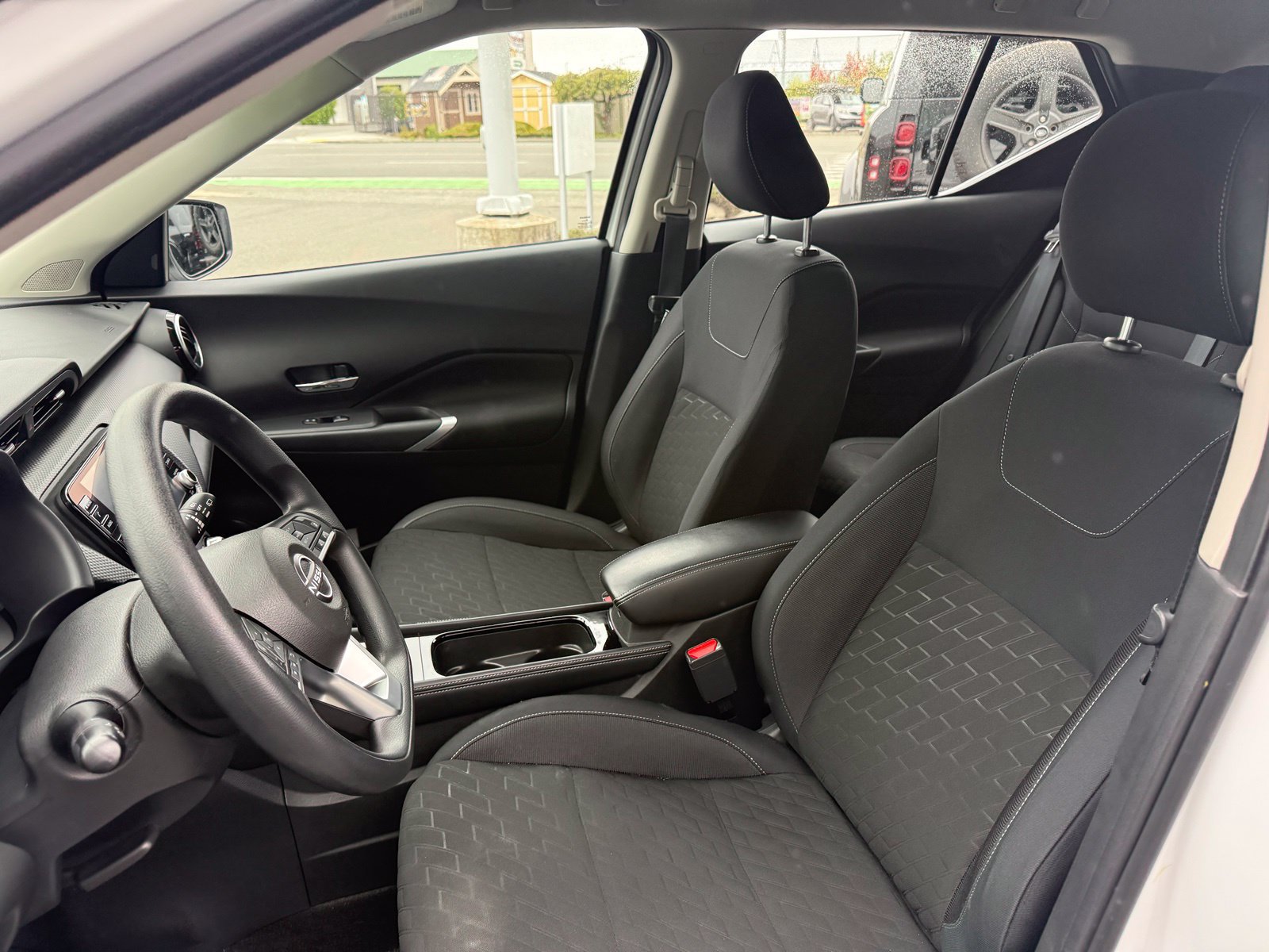 Used 2023 Nissan Kicks SV FWD image 11