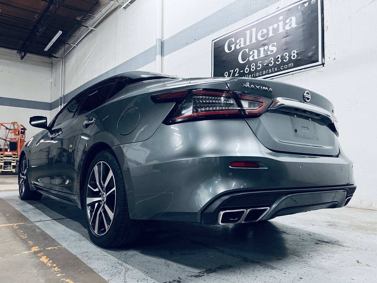 Used 2020 Nissan Maxima 3.5 SV w/ Floor Mat Group FWD image 9