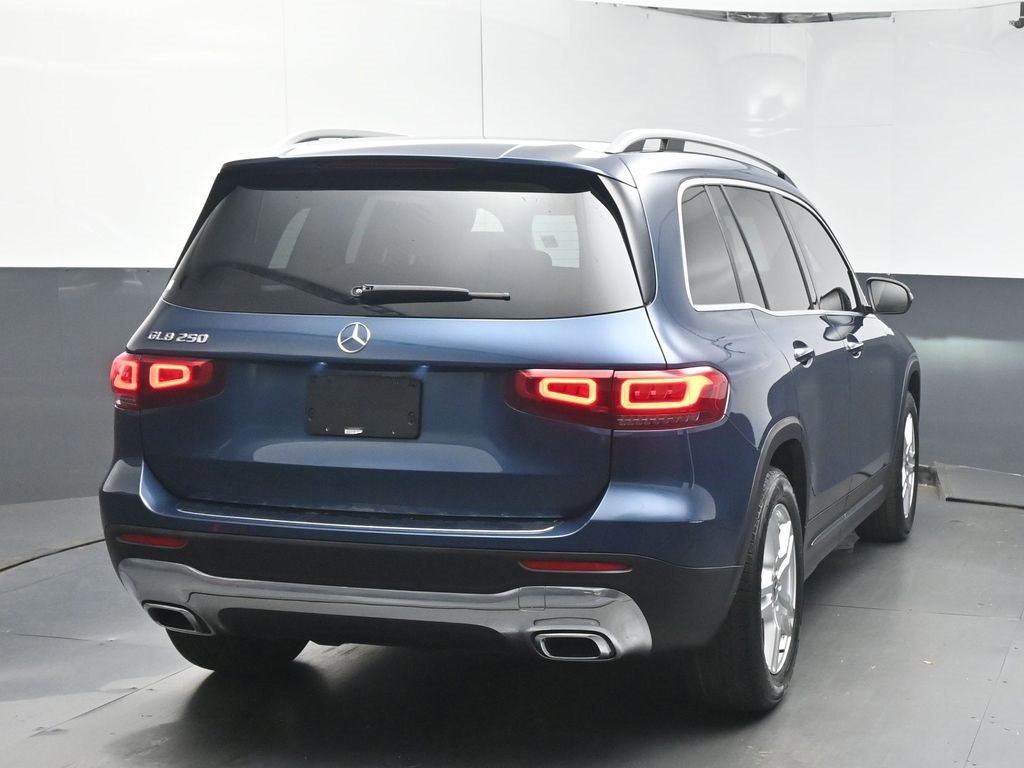 Used 2021 Mercedes-Benz GLB 250 w/ Premium Package image 7