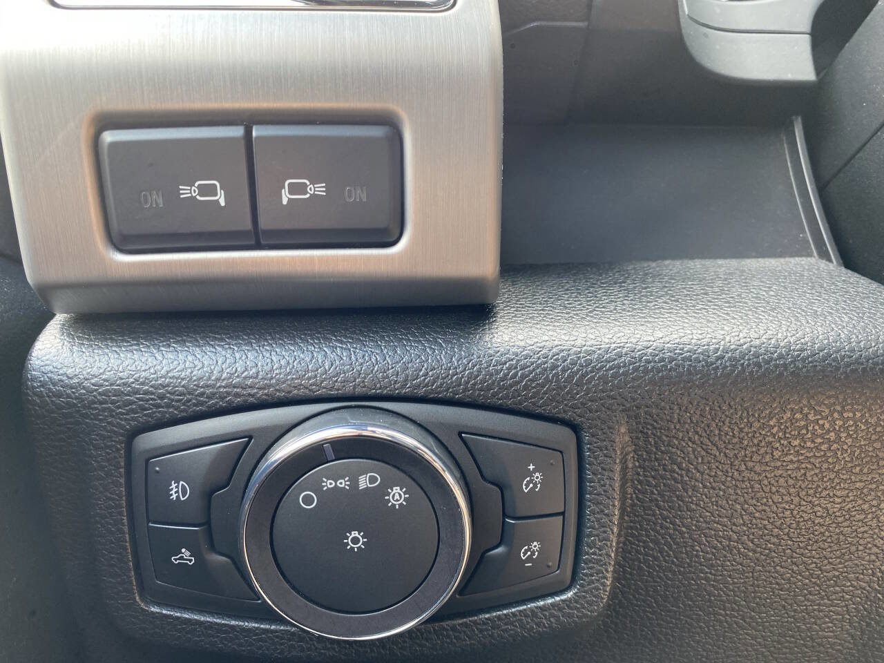 Used 2020 Ford F150 Platinum image 45