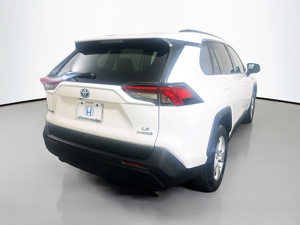 Used 2021 Toyota RAV4 LE AWD/4WD image 5