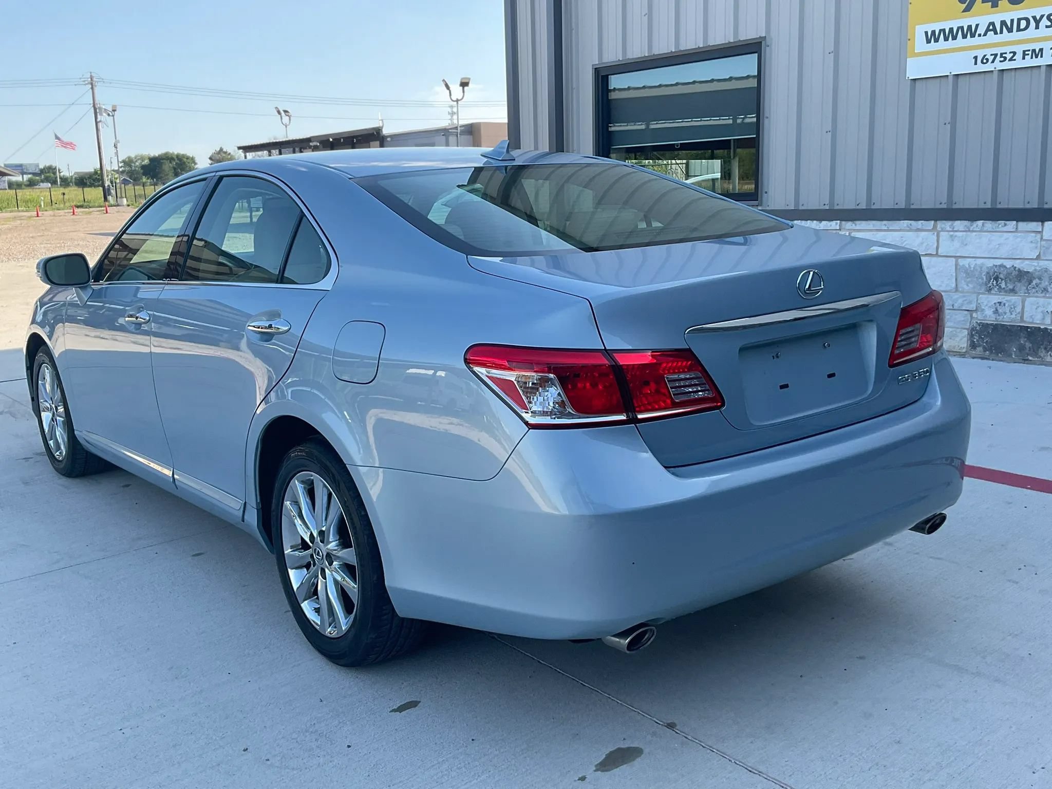 Used 2011 Lexus ES 350 FWD image 6