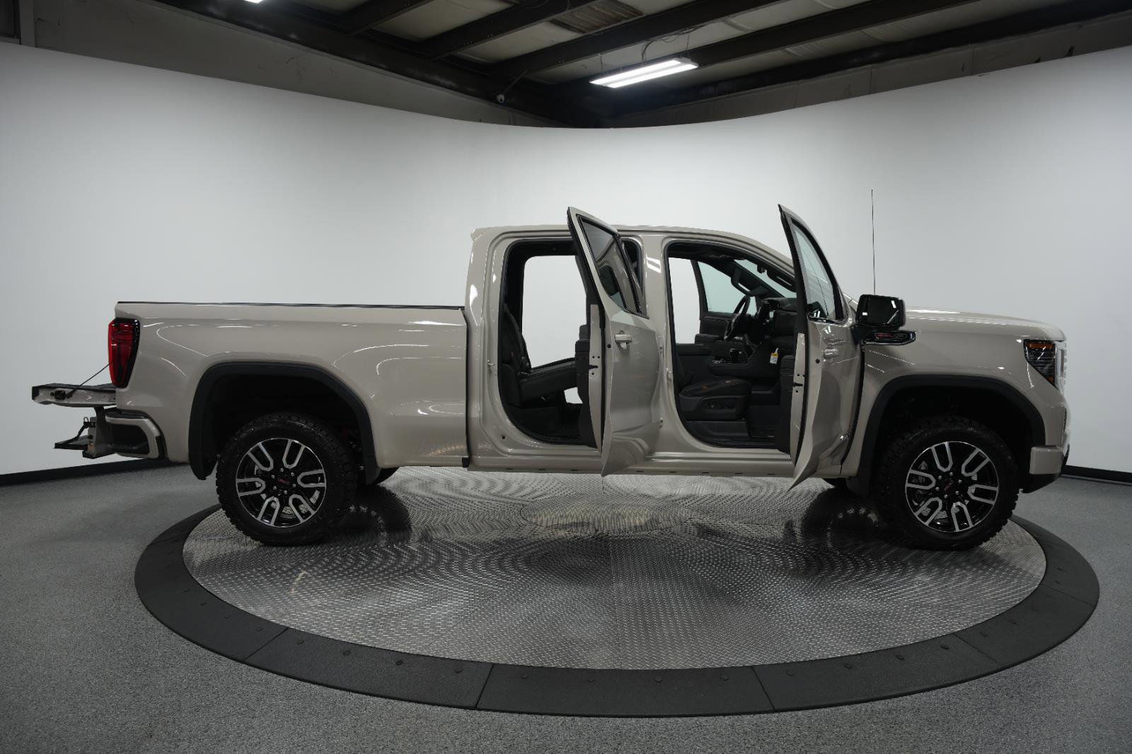 New 2026 GMC Sierra 1500 AT4 w/ AT4 Premium Package image 10