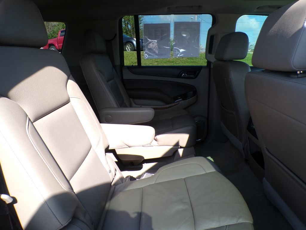 Used 2017 Chevrolet Suburban Premier AWD/4WD image 17