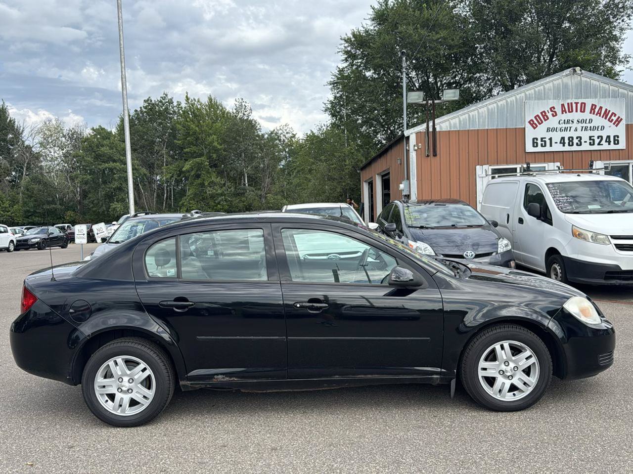 Used 2005 Chevrolet Cobalt LS FWD image 4