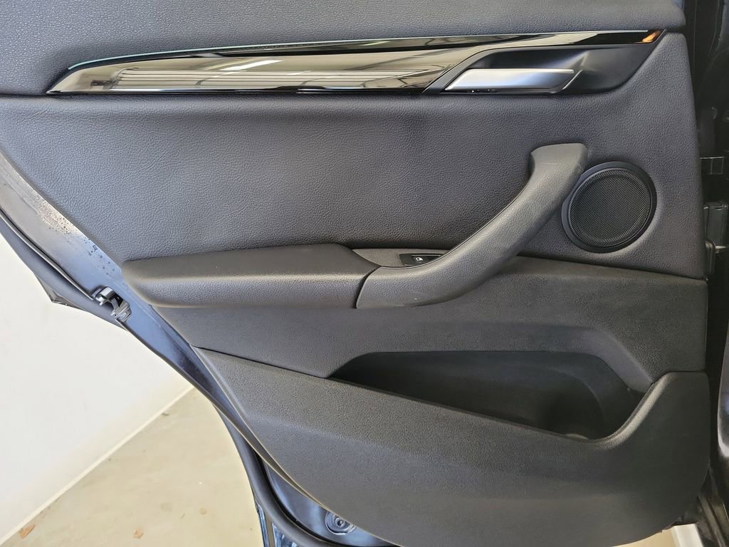 Used 2020 BMW X1 sDrive28i image 16
