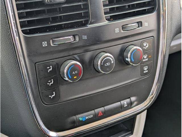 Used 2013 Dodge Grand Caravan American Value Package w/ UConnect Hands-Free Group FWD image 51