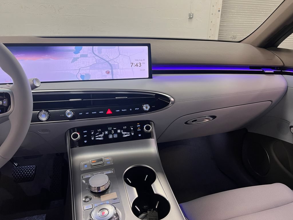New 2027 Genesis GV70 2.5T Advanced AWD/4WD image 17