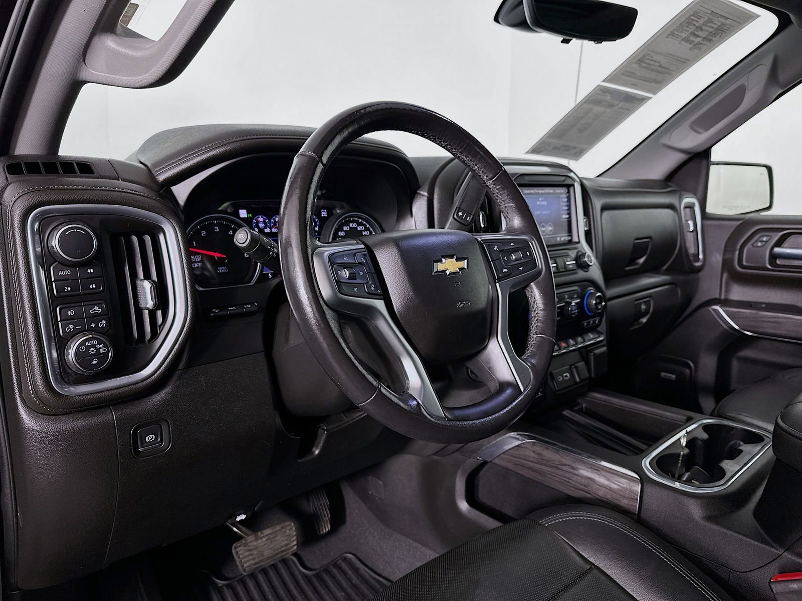 Used 2019 Chevrolet Silverado 1500 LTZ image 10