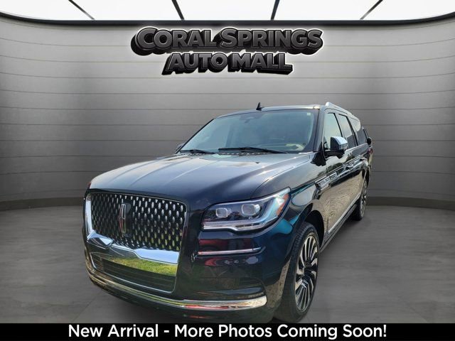 Used 2024 Lincoln Navigator L Black Label AWD/4WD image 3