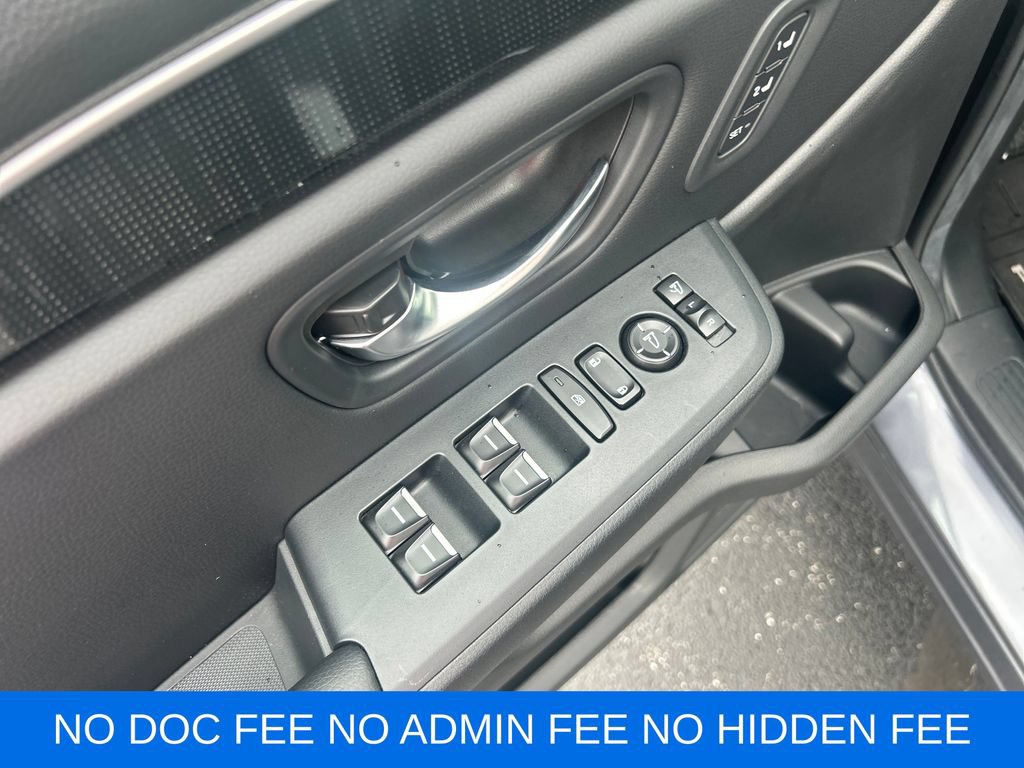 Used 2025 Honda Pilot Black Edition image 13