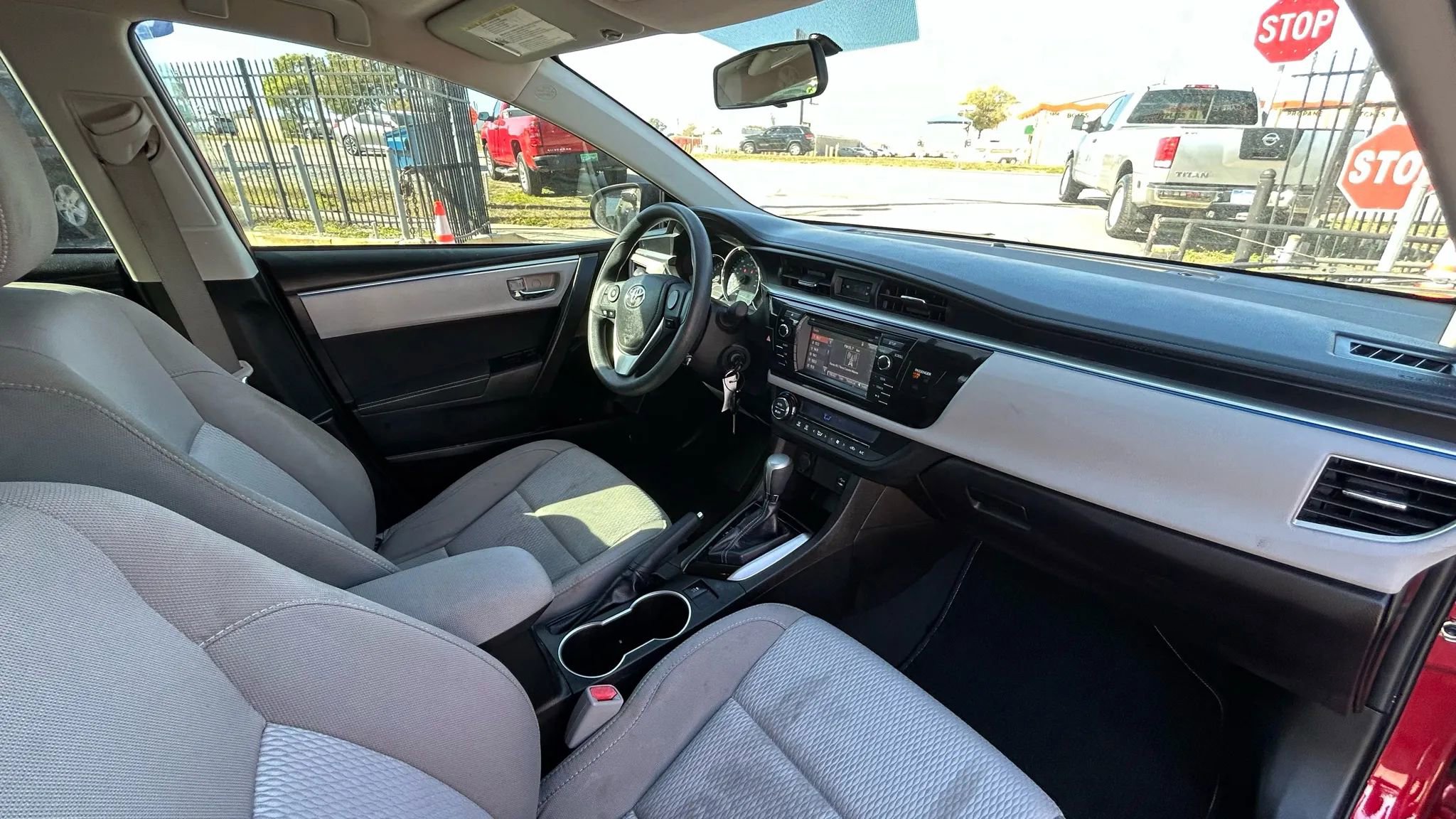 Used 2016 Toyota Corolla L image 11
